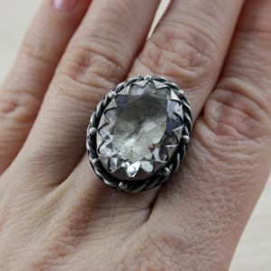 srebrny pierścionek, kryształ górski, kryształ, pierścionek z kryształem górskim, srebrna biżuteria, biżuteria autorska, chileart